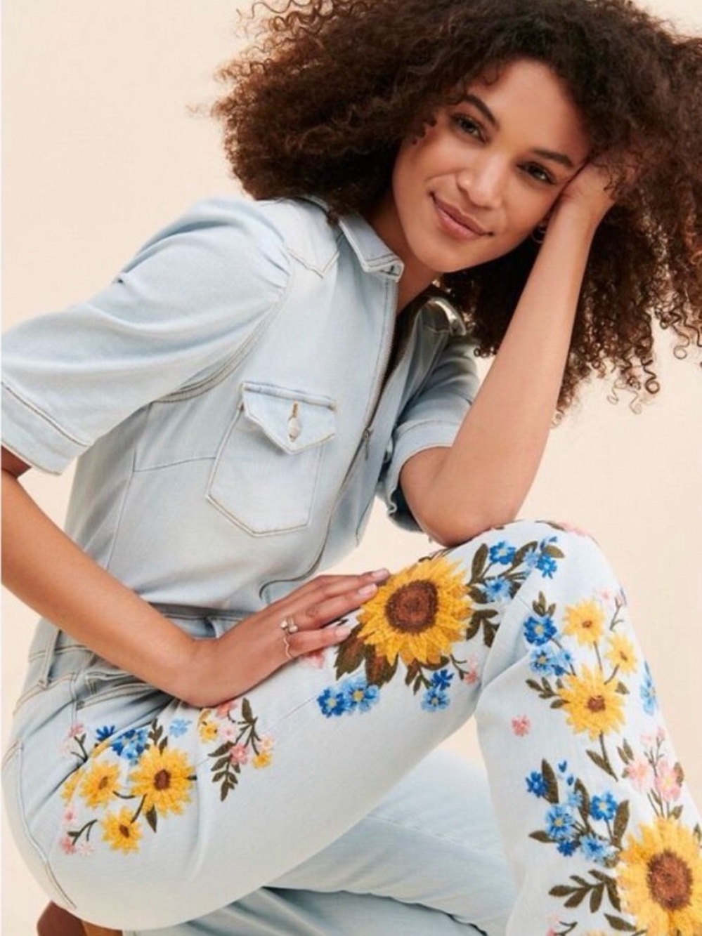 Driftwood Anthropologie Light Denim Sunflower Embroidered Women’s Jumpsuit